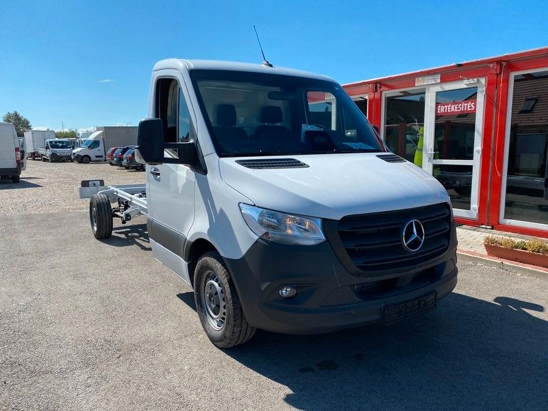 Mercedes-Benz Sprinter 319 Pritsche+Plane 3,5T Anhängelast - Curtain side van: picture 3 Mercedes-Benz Sprinter 319 Pritsche+Plane 3,5T Anhängelast - Curtain side van: picture 3