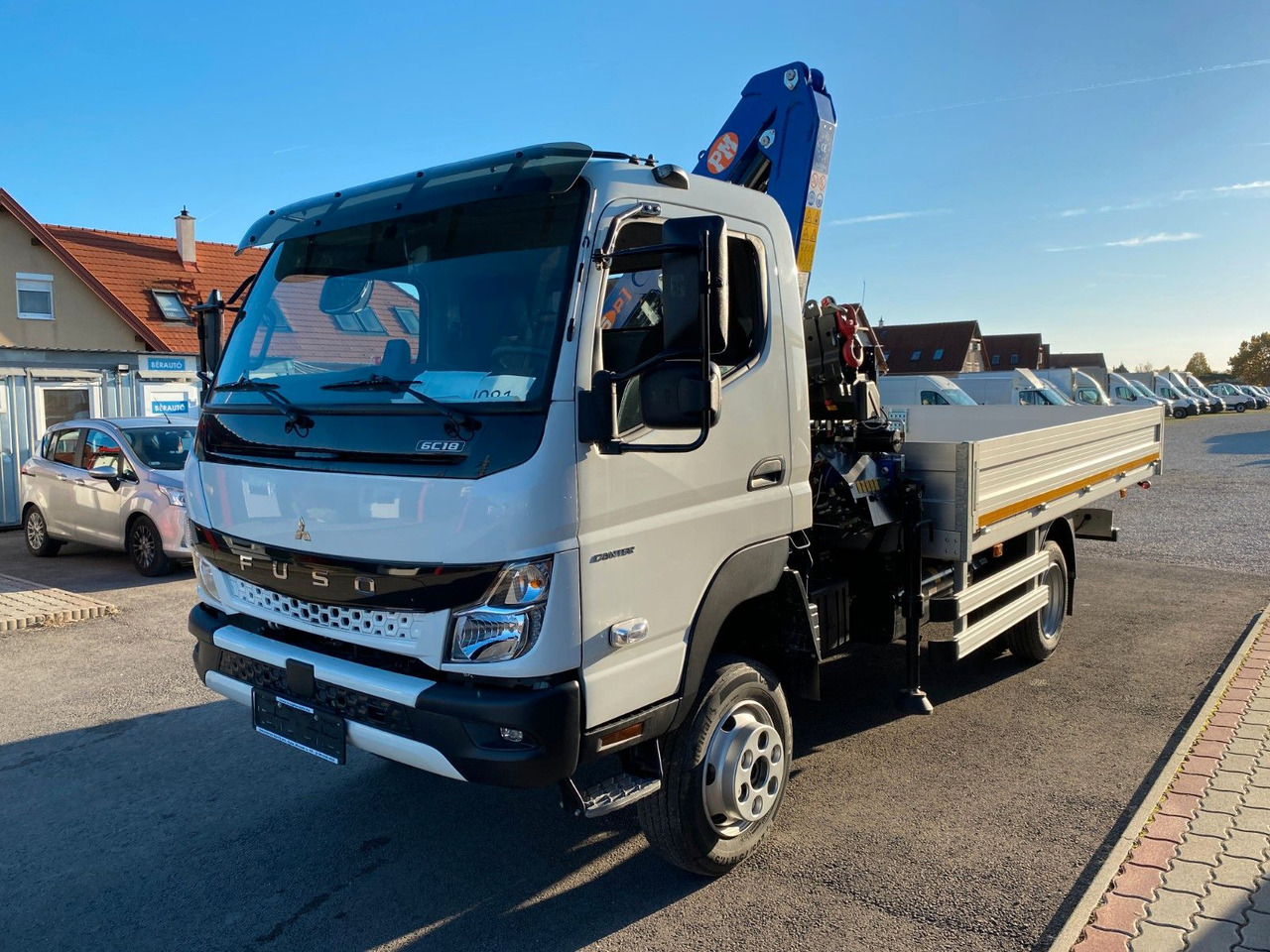 Mitsubishi FUSO CANTER 6C18 4WD PRITSCHE+PM 6522P KRAN - Flatbed van: picture 1 Mitsubishi FUSO CANTER 6C18 4WD PRITSCHE+PM 6522P KRAN - Flatbed van: picture 1