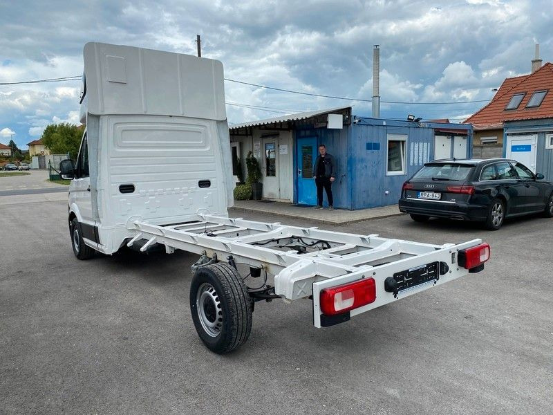 Volkswagen Crafter Pritsche Pritsche 35 lang FWD - Flatbed van: picture 3 Volkswagen Crafter Pritsche Pritsche 35 lang FWD - Flatbed van: picture 3