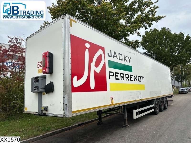 Fruehauf gesloten bak - Closed box semi-trailer: picture 1 Fruehauf gesloten bak - Closed box semi-trailer: picture 1