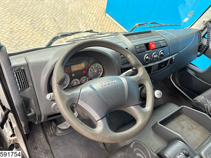 Iveco 180E28 EURO 5, Dhollandia, Manual transmission - Curtainsider truck: picture 5 Iveco 180E28 EURO 5, Dhollandia, Manual transmission - Curtainsider truck: picture 5