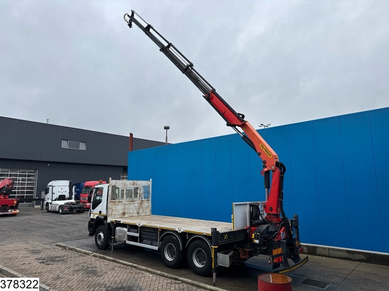 Iveco Trakker 360 6x4, EURO 6, Palfinger, Remote, Steel suspenion - Dropside/ Flatbed truck, Crane truck: picture 4 Iveco Trakker 360 6x4, EURO 6, Palfinger, Remote, Steel suspenion - Dropside/ Flatbed truck, Crane truck: picture 4