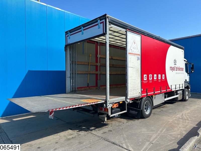Mercedes-Benz Antos 1833 EURO 6, Dhollandia - Curtainsider truck: picture 2 Mercedes-Benz Antos 1833 EURO 6, Dhollandia - Curtainsider truck: picture 2