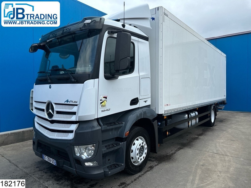 Mercedes-Benz Antos 1842 EURO 6, Dhollandia - Box truck: picture 1 Mercedes-Benz Antos 1842 EURO 6, Dhollandia - Box truck: picture 1