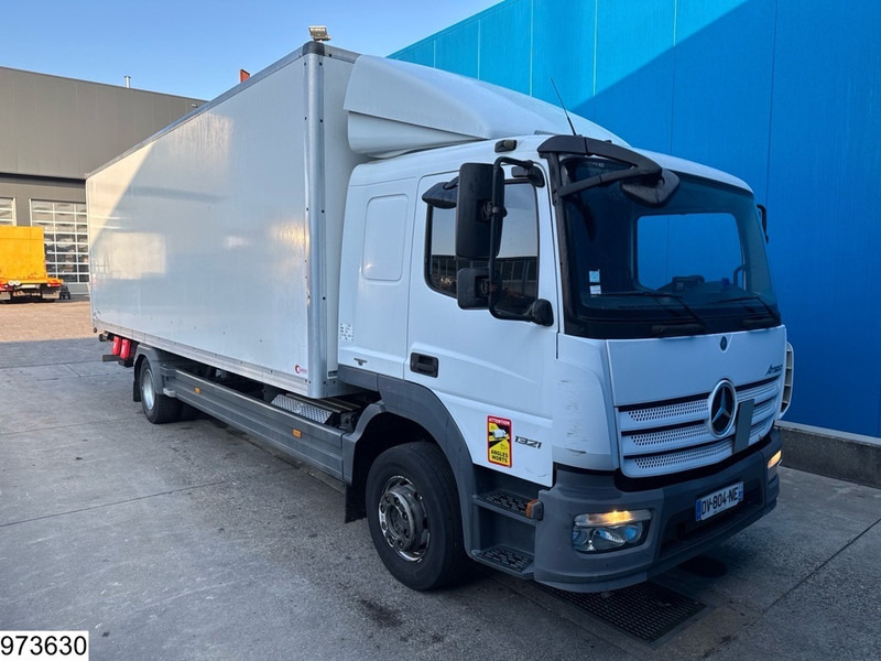 Mercedes-Benz Atego 1321 EURO 6, Dhollandia - Box truck: picture 3 Mercedes-Benz Atego 1321 EURO 6, Dhollandia - Box truck: picture 3