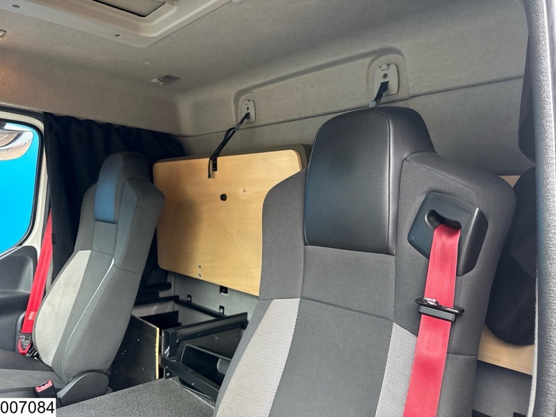 Renault D 13 250 EURO 6, ADR - Container transporter/ Swap body truck: picture 5 Renault D 13 250 EURO 6, ADR - Container transporter/ Swap body truck: picture 5