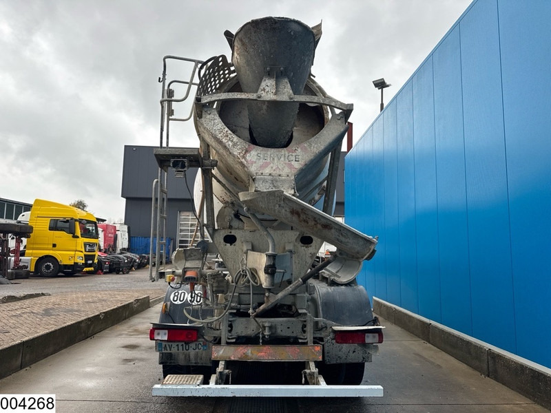 Concrete mixer truck Renault Kerax 410 Dxi 8x4, Leaf suspension, Manual transmission: picture 14 Concrete mixer truck Renault Kerax 410 Dxi 8x4, Leaf suspension, Manual transmission: picture 14