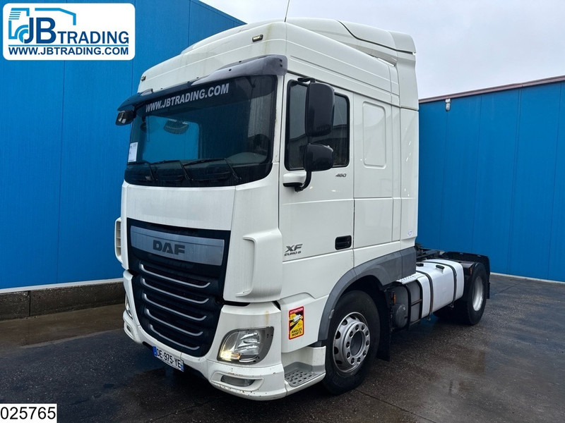Tractor unit DAF XF 460 EURO 6, Retarder, PTO: picture 1