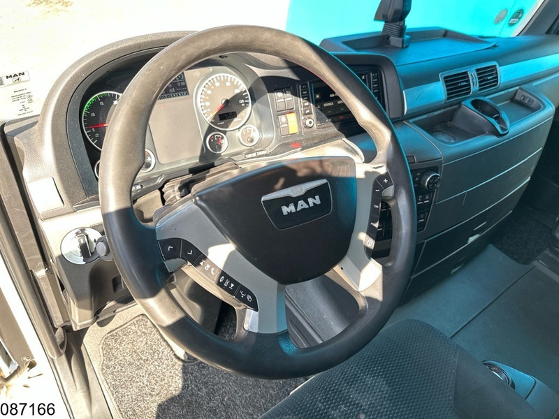 MAN TGX 24 460 6X2, EURO 6 - Tractor unit: picture 5 MAN TGX 24 460 6X2, EURO 6 - Tractor unit: picture 5