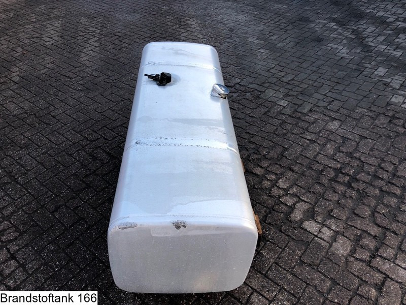 Universeel B 1.80 x D 0.60 x H 0.55 = 600 Liter - Fuel tank: picture 3 Universeel B 1.80 x D 0.60 x H 0.55 = 600 Liter - Fuel tank: picture 3