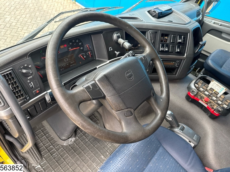 Volvo FM 420 6x2, EURO 5, Palfinger, Remote, Retarder - Dropside/ Flatbed truck, Crane truck: picture 5 Volvo FM 420 6x2, EURO 5, Palfinger, Remote, Retarder - Dropside/ Flatbed truck, Crane truck: picture 5
