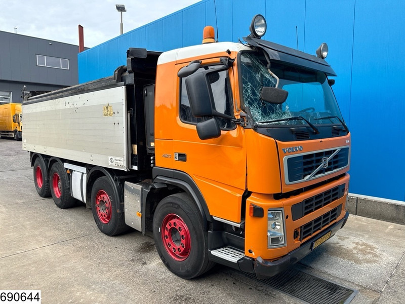 Volvo FM 420 8X2, EURO 5, HYVA - Tipper: picture 3 Volvo FM 420 8X2, EURO 5, HYVA - Tipper: picture 3