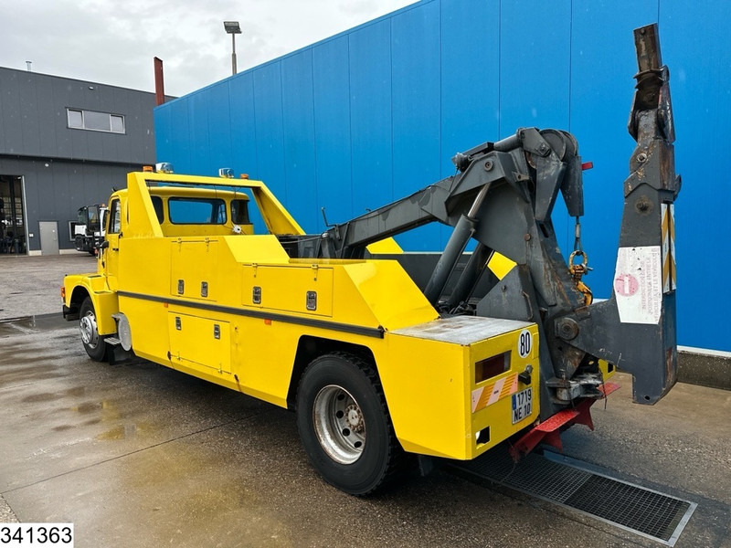 Volvo N 10 Wrecker, Steel suspension - Crane truck: picture 4 Volvo N 10 Wrecker, Steel suspension - Crane truck: picture 4