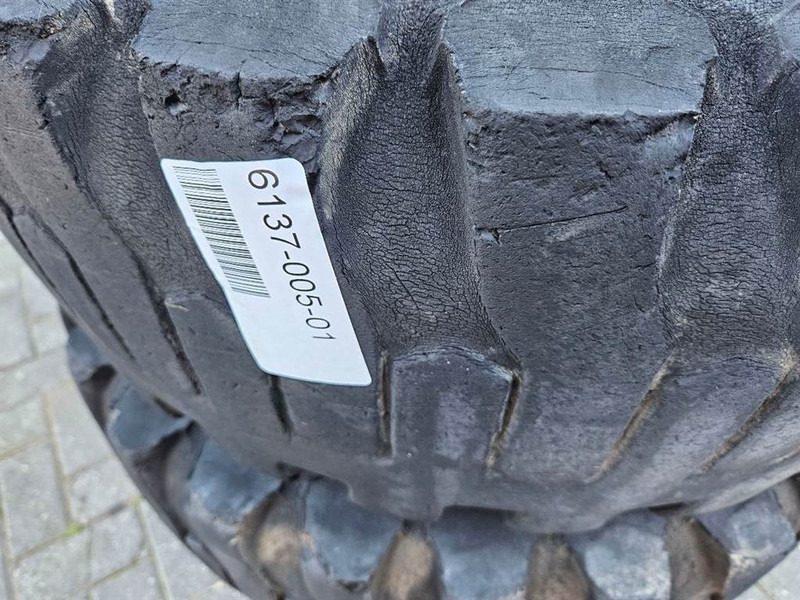 Ahlmann AL95-Titan 12.5/80-18-Tire/Reifen/Band - Wheels and tires for Construction machinery: picture 2 Ahlmann AL95-Titan 12.5/80-18-Tire/Reifen/Band - Wheels and tires for Construction machinery: picture 2