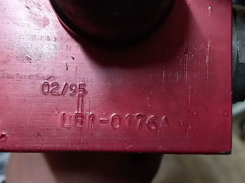 Ahlmann AZ6-4195590A-Control valve/Wegeventil/Ventiel - Hydraulics for Construction machinery: picture 5 Ahlmann AZ6-4195590A-Control valve/Wegeventil/Ventiel - Hydraulics for Construction machinery: picture 5