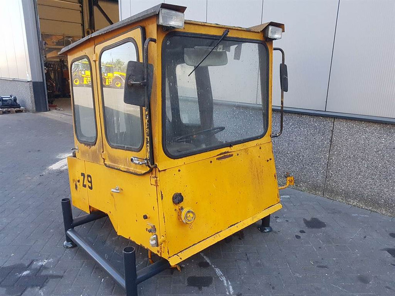 Ahlmann AZ9/AS7CS - Cabin/Kabine/Cabine - Cab and interior for Construction machinery: picture 2 Ahlmann AZ9/AS7CS - Cabin/Kabine/Cabine - Cab and interior for Construction machinery: picture 2