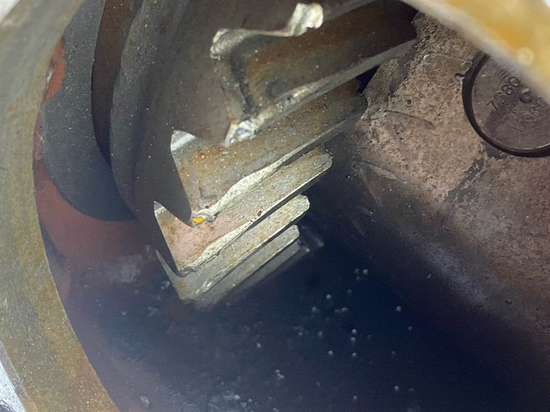 Axle and parts for Construction machinery CLARK-HURTH 317/177/50 - Axle/Achse/As: picture 6