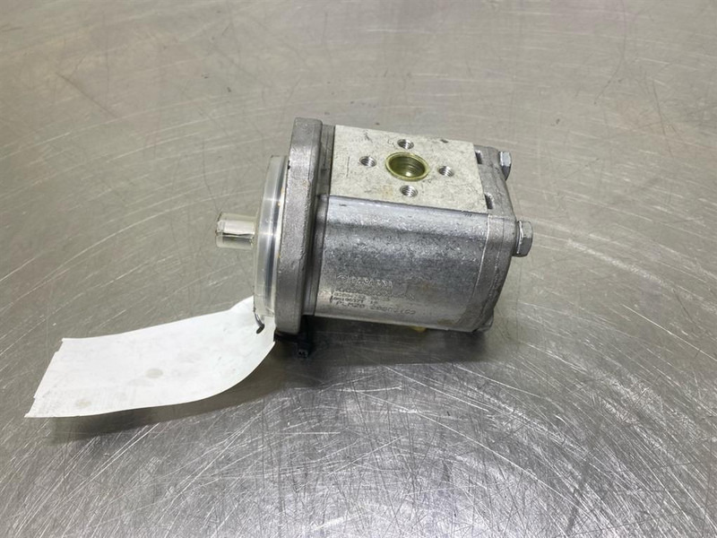 Casappa PLM20.20S031S2-Gearpump/Zahnradpumpe/Tandwielpomp - Hydraulics for Construction machinery: picture 1 Casappa PLM20.20S031S2-Gearpump/Zahnradpumpe/Tandwielpomp - Hydraulics for Construction machinery: picture 1