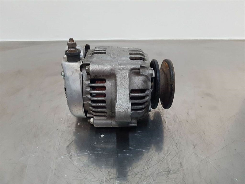 Kubota 12V 30A - Alternator/Lichtmaschine/Dynamo - Engine for Construction machinery: picture 3 Kubota 12V 30A - Alternator/Lichtmaschine/Dynamo - Engine for Construction machinery: picture 3