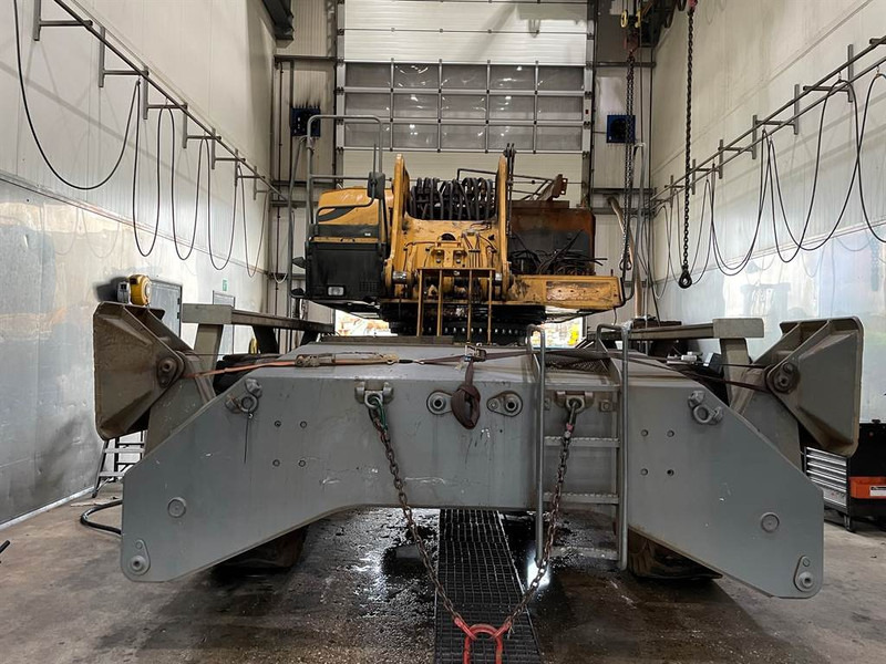 Liebherr LH 80 - (For parts) - Waste/ Industry handler: picture 3 Liebherr LH 80 - (For parts) - Waste/ Industry handler: picture 3