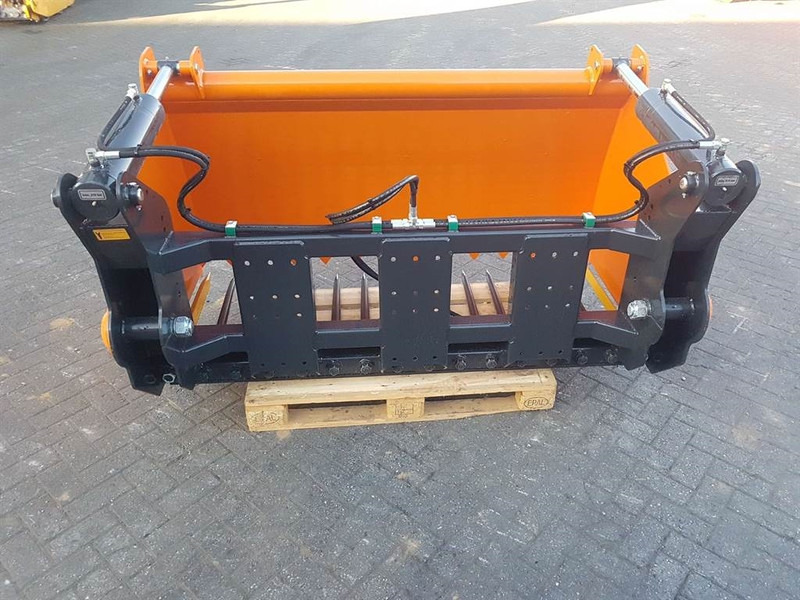 MAMMUT SC195M - Silage cutter/Silageschneider/Kuilhapper - Silage equipment: picture 4 MAMMUT SC195M - Silage cutter/Silageschneider/Kuilhapper - Silage equipment: picture 4