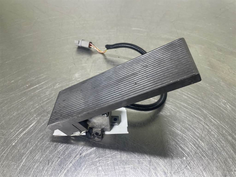 Mecalac 12MTX-5270656-Gas pedal - Cab and interior for Construction machinery: picture 2 Mecalac 12MTX-5270656-Gas pedal - Cab and interior for Construction machinery: picture 2