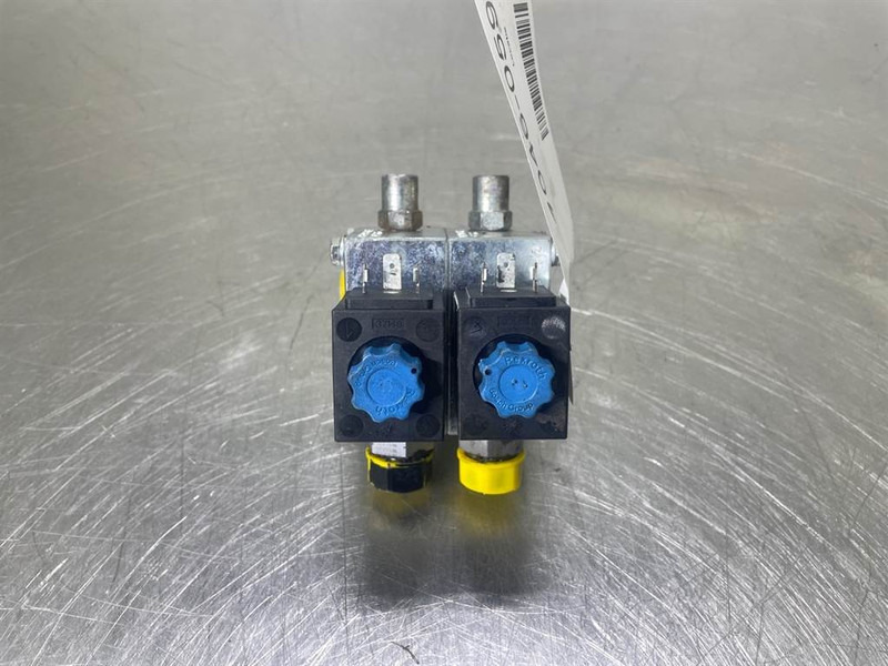 Mecalac 12MTX-6090481-Walvoil 5KT7200301-2/2 Valve - Hydraulics for Construction machinery: picture 3 Mecalac 12MTX-6090481-Walvoil 5KT7200301-2/2 Valve - Hydraulics for Construction machinery: picture 3