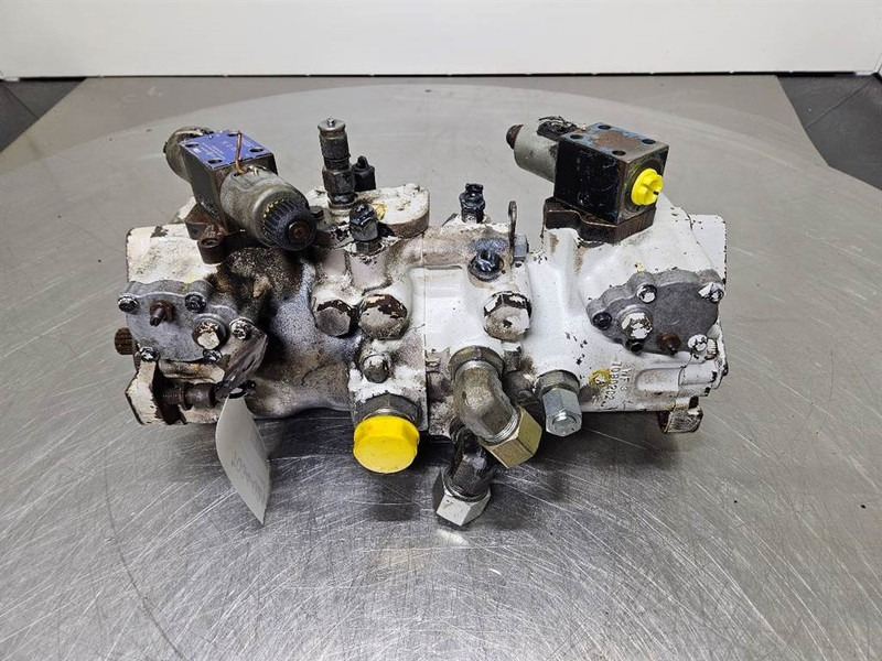 Sauer Sundstrand -7090202-Tandem pump/Fahrpumpe/Ri - Hydraulics for Construction machinery: picture 1 Sauer Sundstrand -7090202-Tandem pump/Fahrpumpe/Ri - Hydraulics for Construction machinery: picture 1