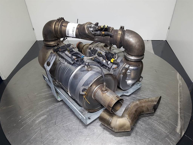 Sennebogen 818 - Exhaust system/Auspuff/Uitlaat - Engine and parts for Construction machinery: picture 4 Sennebogen 818 - Exhaust system/Auspuff/Uitlaat - Engine and parts for Construction machinery: picture 4