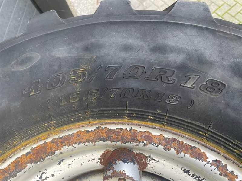 Terex AL80-Dunlop 405/70R18 (15.5/70R18)-Tire/Reifen - Wheels and tires for Construction machinery: picture 4 Terex AL80-Dunlop 405/70R18 (15.5/70R18)-Tire/Reifen - Wheels and tires for Construction machinery: picture 4