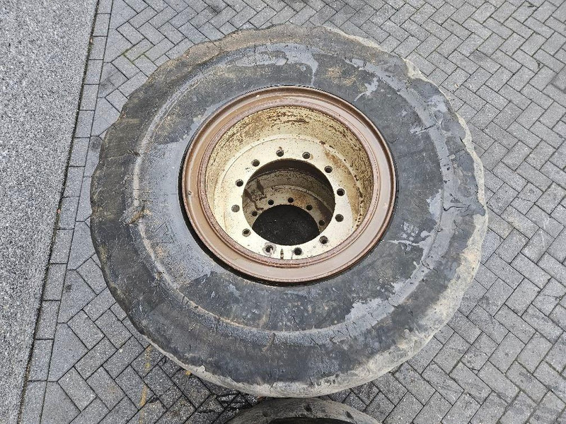 Terex TL260S-Banden 20.5-R25-Solid wheels / Full Gummi - Wheels and tires for Construction machinery: picture 5 Terex TL260S-Banden 20.5-R25-Solid wheels / Full Gummi - Wheels and tires for Construction machinery: picture 5