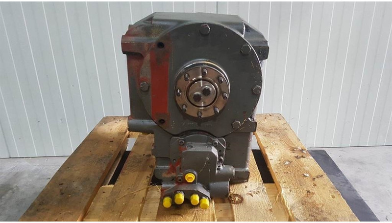 ZF 2HL - 100 - Zeppelin ZM15 - Transmission/Getriebe - Gearbox and parts for Construction machinery: picture 2 ZF 2HL - 100 - Zeppelin ZM15 - Transmission/Getriebe - Gearbox and parts for Construction machinery: picture 2