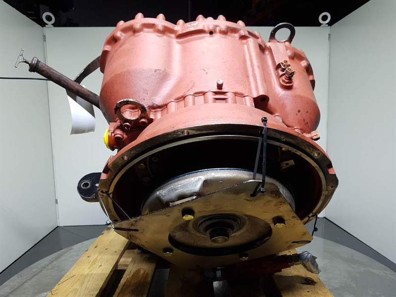 ZF 4WG-190 - Ljungby Maskin L12 - Transmission - Gearbox and parts for Construction machinery: picture 4 ZF 4WG-190 - Ljungby Maskin L12 - Transmission - Gearbox and parts for Construction machinery: picture 4