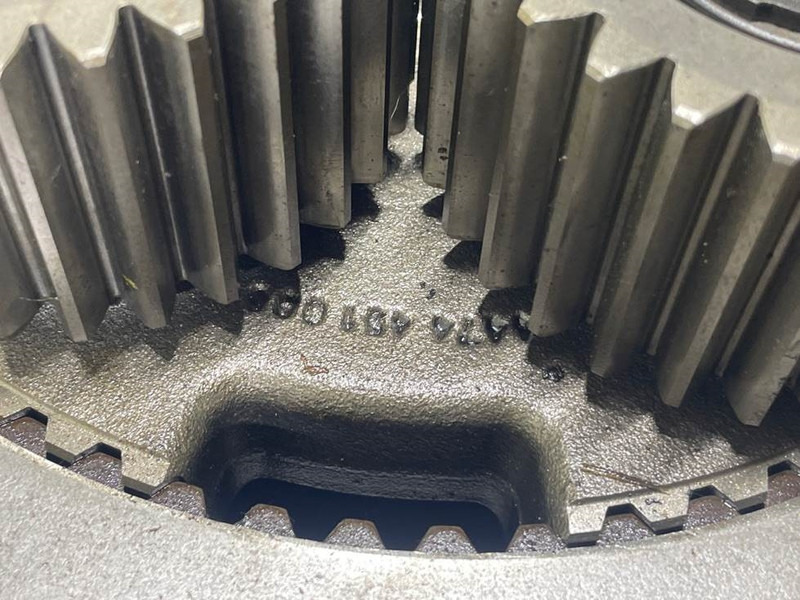 ZF MT-L3075II-4474051224-Final drive/Abtrieb - Axle and parts for Construction machinery: picture 3 ZF MT-L3075II-4474051224-Final drive/Abtrieb - Axle and parts for Construction machinery: picture 3