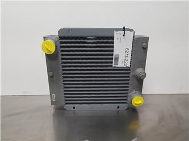 Zettelmeyer ZL-SLB KBK2T-091378-Cooler/Kühler/Koeler - Engine for Construction machinery: picture 1 Zettelmeyer ZL-SLB KBK2T-091378-Cooler/Kühler/Koeler - Engine for Construction machinery: picture 1
