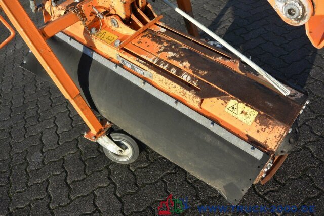 Unimog Dücker RSM 13/2 Ausleger & Schlegelmäher - Boom mower: picture 3 Unimog Dücker RSM 13/2 Ausleger & Schlegelmäher - Boom mower: picture 3