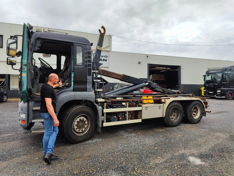 MAN TGA 26.350 6x4 Container AJK Euronorm 3 - Hook lift truck: picture 5 MAN TGA 26.350 6x4 Container AJK Euronorm 3 - Hook lift truck: picture 5