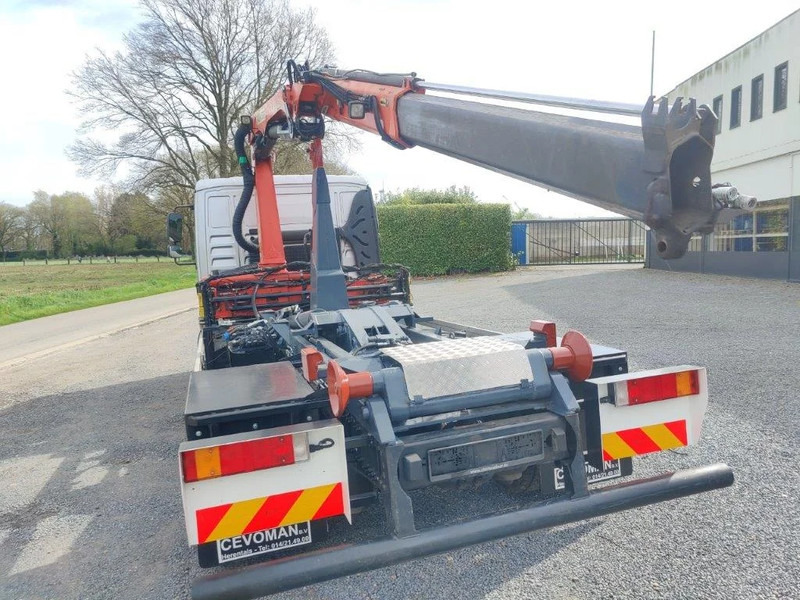 Hook lift truck, Crane truck MAN TGL 12.250 Containersysteem met kraan Palfinger PK9001 + Remote: picture 11