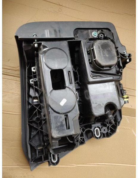 MAN koplamp / headlight TGL Euro6 - Headlight: picture 2 MAN koplamp / headlight TGL Euro6 - Headlight: picture 2