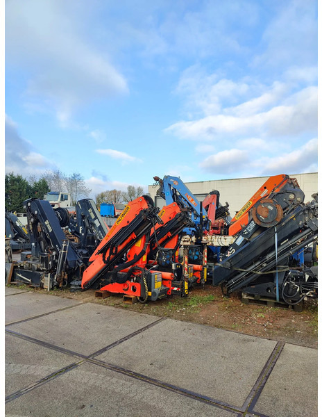 Palfinger Autolaadkranen / vrachtwagenkranen / kranen Cranes Palfinger / HIAB / Fassi / Effer - Mobile crane: picture 2 Palfinger Autolaadkranen / vrachtwagenkranen / kranen Cranes Palfinger / HIAB / Fassi / Effer - Mobile crane: picture 2