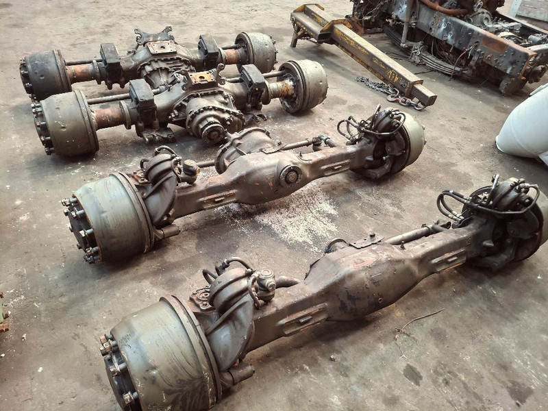 MAN KAT 8x8 complete AXLE SET - Axle and parts: picture 1 MAN KAT 8x8 complete AXLE SET - Axle and parts: picture 1
