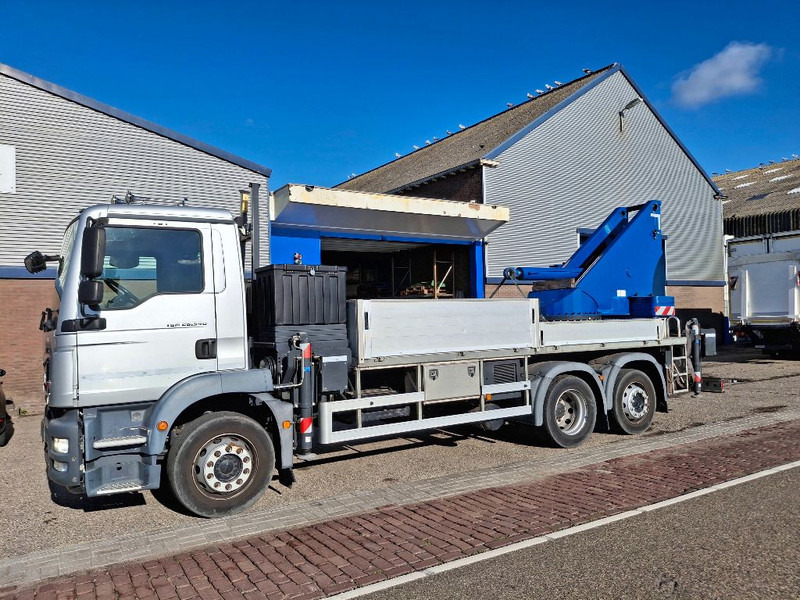 MAN TGM 26.340 6x2 - Box truck: picture 2 MAN TGM 26.340 6x2 - Box truck: picture 2