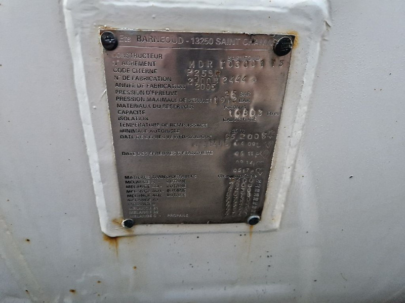 Tank truck Renault MIDLUM 220 GAS / LPG: picture 17 Tank truck Renault MIDLUM 220 GAS / LPG: picture 17