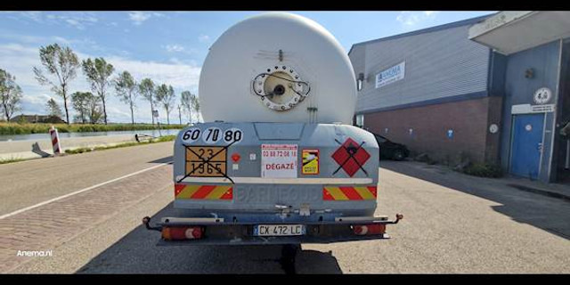 Tank truck Renault MIDLUM 220 GAS / LPG: picture 9 Tank truck Renault MIDLUM 220 GAS / LPG: picture 9