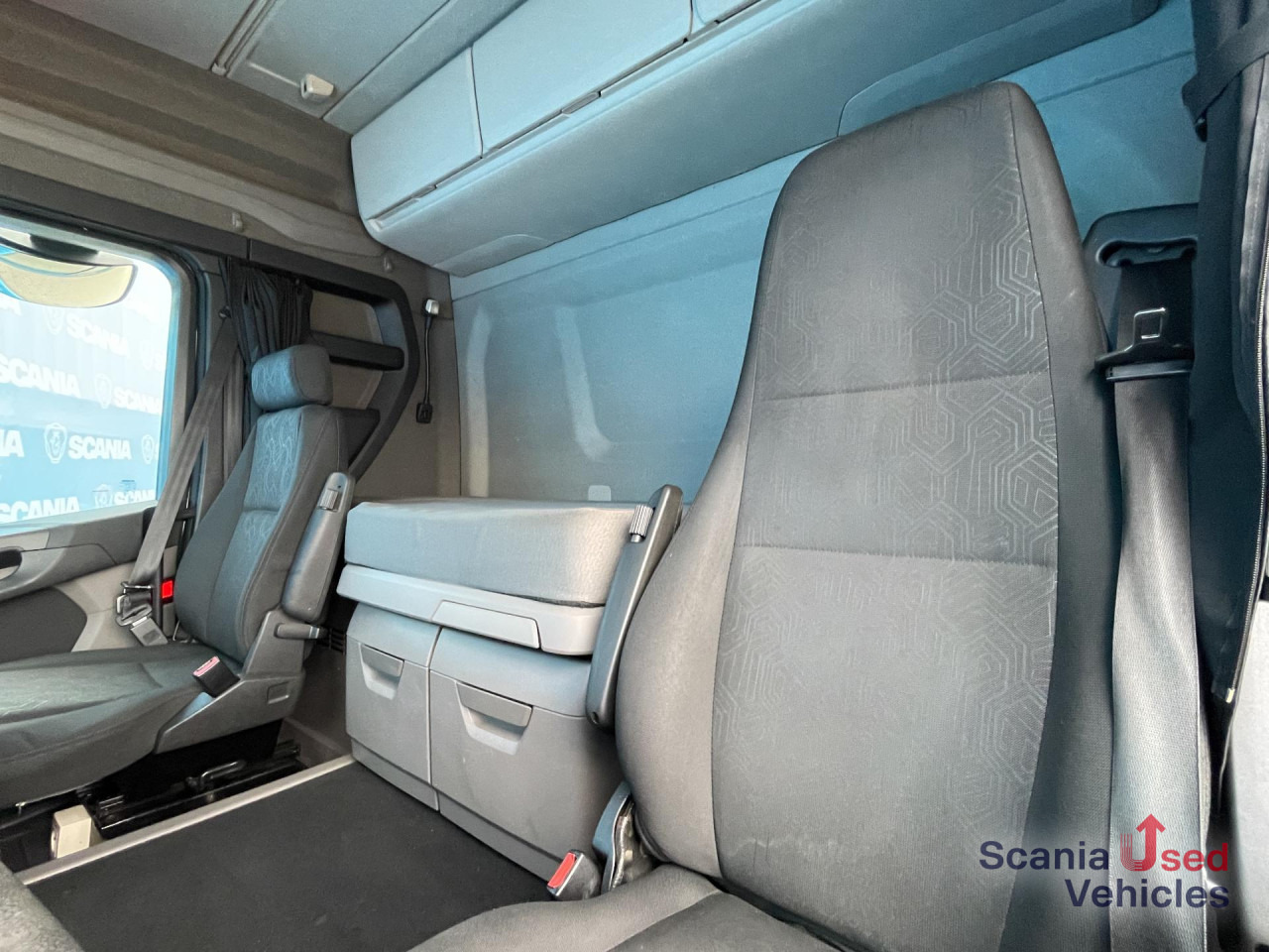 SCANIA R 410 A4x2NA RETARDER ADR FL LED ACC - Tractor unit: picture 5 SCANIA R 410 A4x2NA RETARDER ADR FL LED ACC - Tractor unit: picture 5