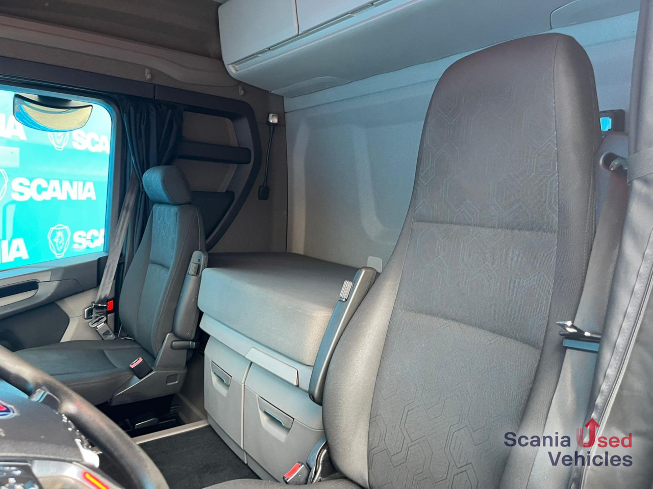 SCANIA R 410 A4x2NA RETARDER ADR FL LED ACC - Tractor unit: picture 3 SCANIA R 410 A4x2NA RETARDER ADR FL LED ACC - Tractor unit: picture 3