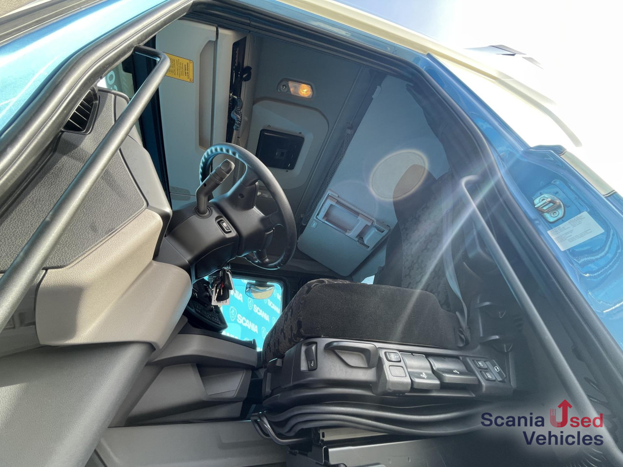 SCANIA R 410 A4x2NA RETARDER LED LNG SMART 2 P-AIRCO - Tractor unit: picture 5 SCANIA R 410 A4x2NA RETARDER LED LNG SMART 2 P-AIRCO - Tractor unit: picture 5