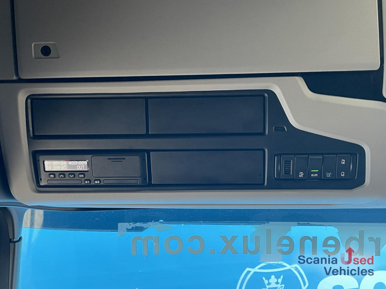 SCANIA R 410 A4x2NA RETARDER LED NAVI - Tractor unit: picture 5 SCANIA R 410 A4x2NA RETARDER LED NAVI - Tractor unit: picture 5