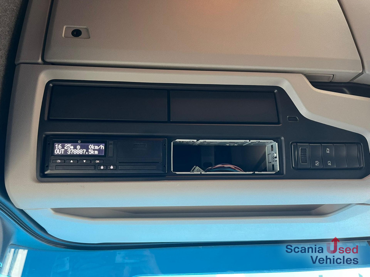 SCANIA S 450 A4x2NA DIFF-L RETARDER PARK AIRCO ACC - Tractor unit: picture 4 SCANIA S 450 A4x2NA DIFF-L RETARDER PARK AIRCO ACC - Tractor unit: picture 4