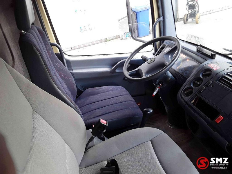 Interior photo 1: Box truck Mercedes-Benz Atego 815 Interior photo 1: Box truck Mercedes-Benz Atego 815